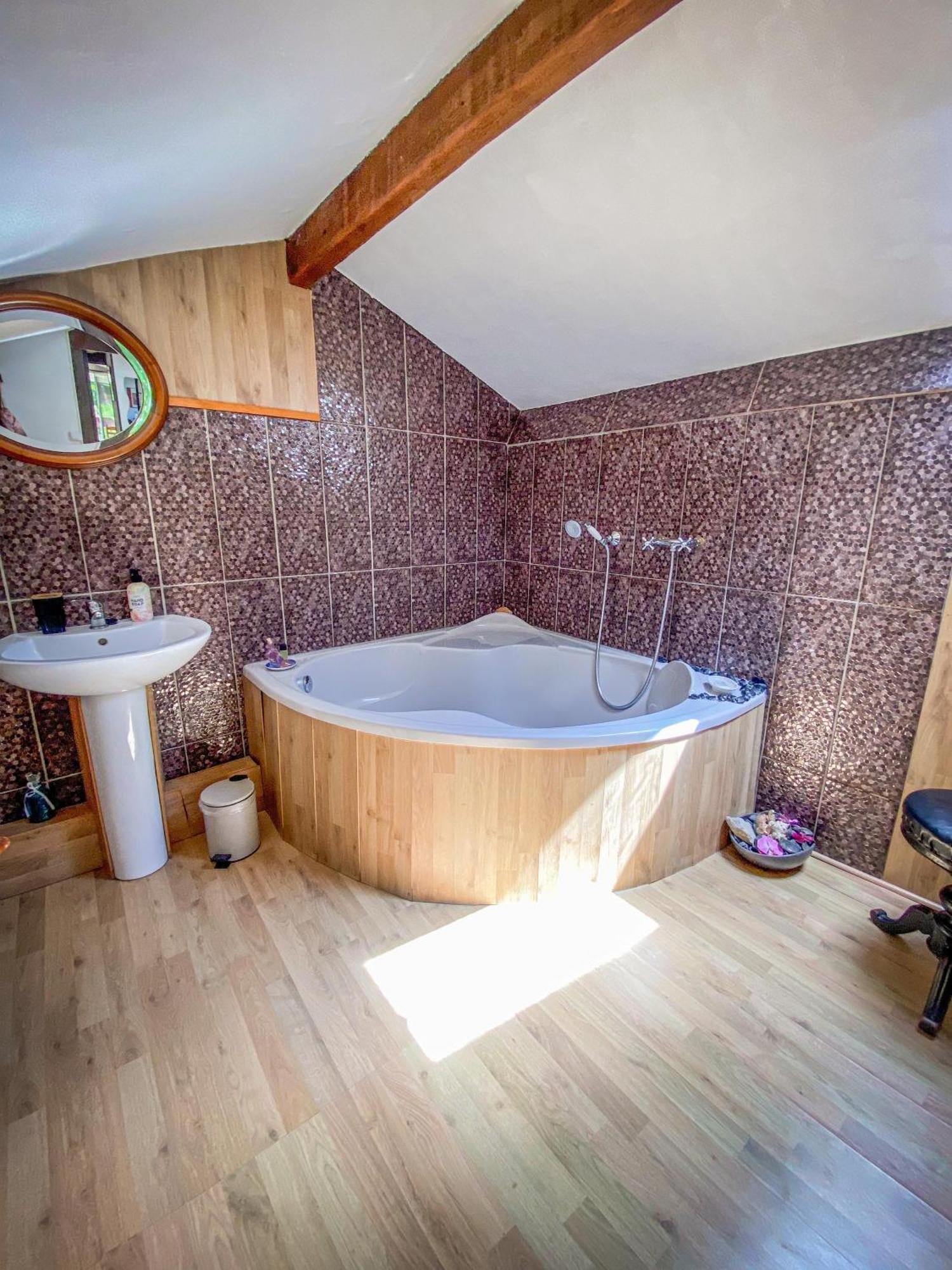 Ryokan Lankana Exideuil-sur-Vienne Kültér fotó
